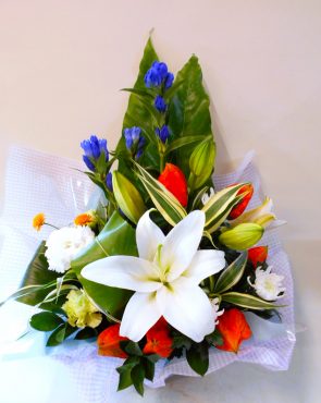 【初盆・お盆】ほおずきが入ったアレンジメント|「花昭」　（神奈川県藤沢市の花屋）のブログ